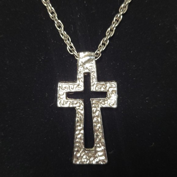 Silver Tone Chain Necklace Hammered Metal Cross Thick Heavy Matinee Religion EUC - Picture 2 of 3